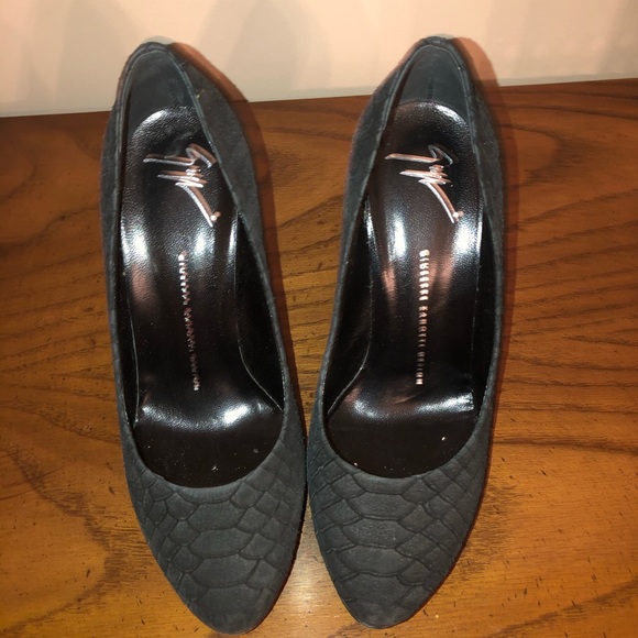 Giuseppe Zanotti Lizzard Black Pumps - Picture 5 of 8